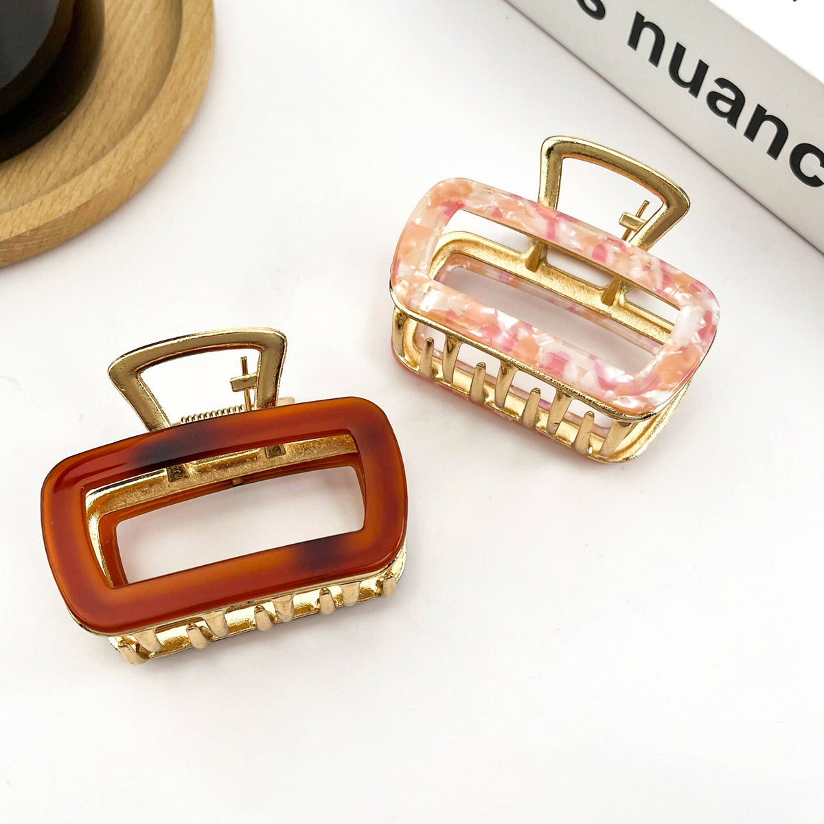 TheDivaSoap - Chic Hollow Square Hair Claw, Stylish Metal &amp; Acetate Clip