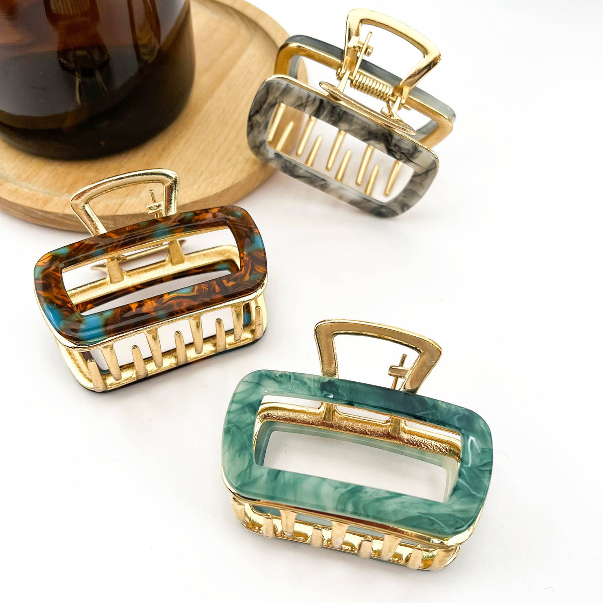 TheDivaSoap - Chic Hollow Square Hair Claw, Stylish Metal &amp; Acetate Clip