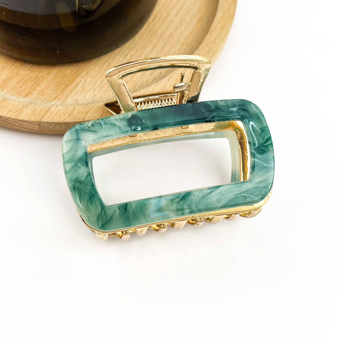 TheDivaSoap - Chic Hollow Square Hair Claw, Stylish Metal &amp; Acetate Clip