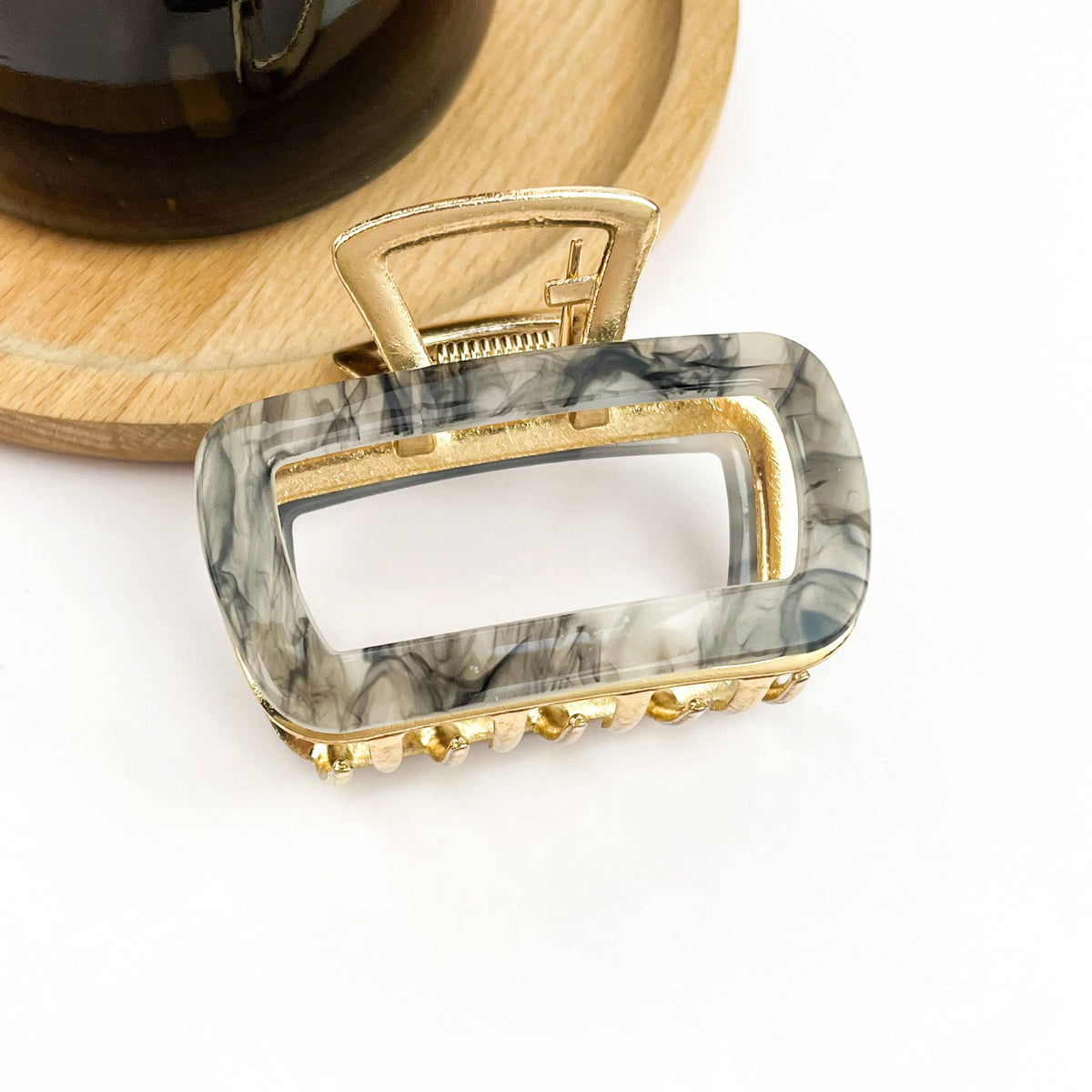 TheDivaSoap - Chic Hollow Square Hair Claw, Stylish Metal &amp; Acetate Clip