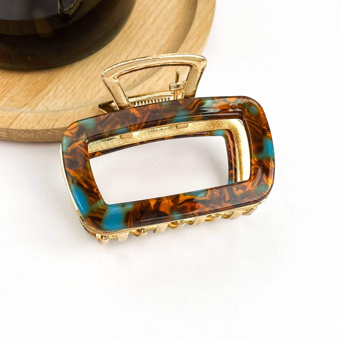 TheDivaSoap - Chic Hollow Square Hair Claw, Stylish Metal &amp; Acetate Clip