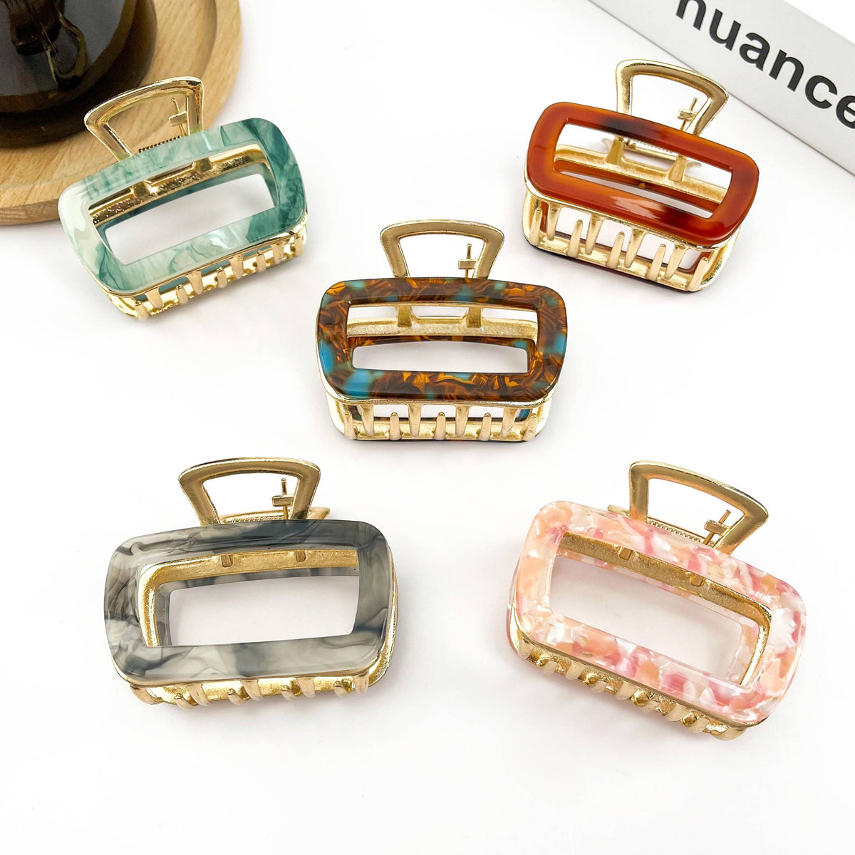 TheDivaSoap - Chic Hollow Square Hair Claw, Stylish Metal &amp; Acetate Clip